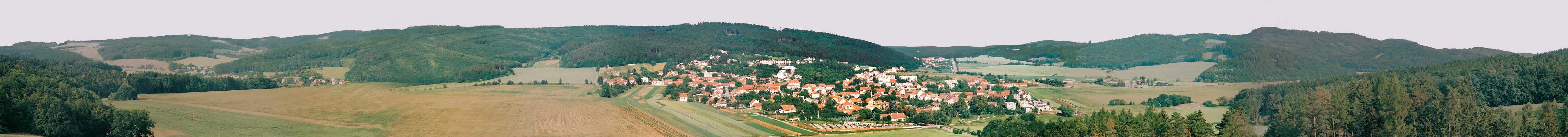 Lipůvka-panorama.jpg